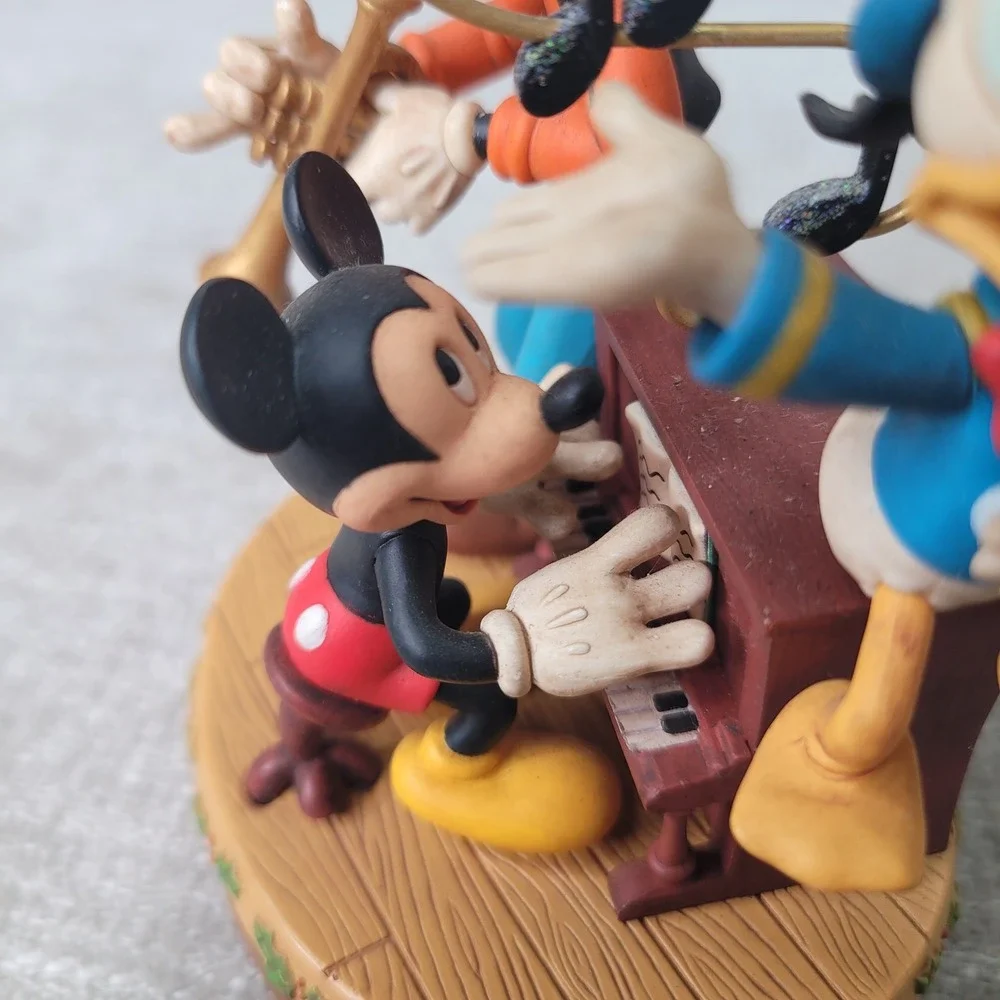 Disney Hallmark 2006 Mickey Goofy Donald Jazz Band Musical Figurine QXD8316